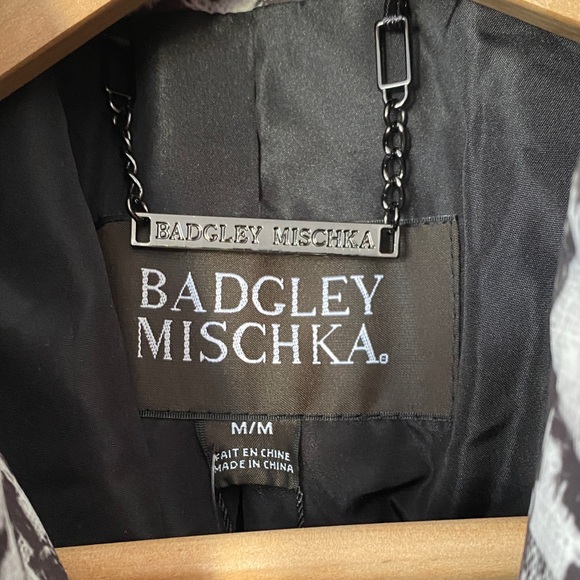 BADGLEY MISCHKA Black and White Houndstooth Puffer Coat NWT! - Picture 4 of 10